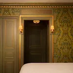 Maison Proust, & La 5*