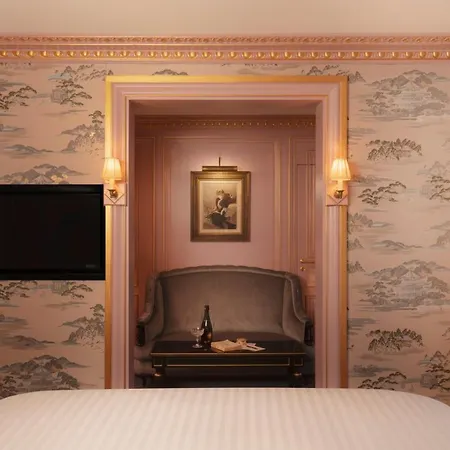 Maison Proust, & La Paris