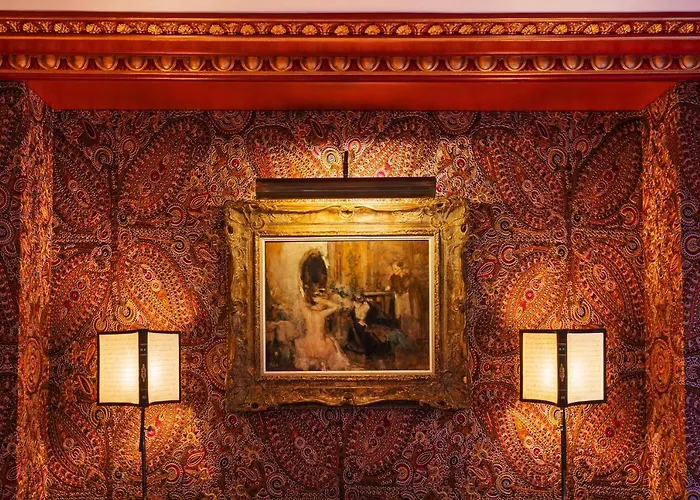 Maison Proust, & La