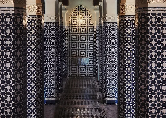 Maison Proust, & La Hotel 5*