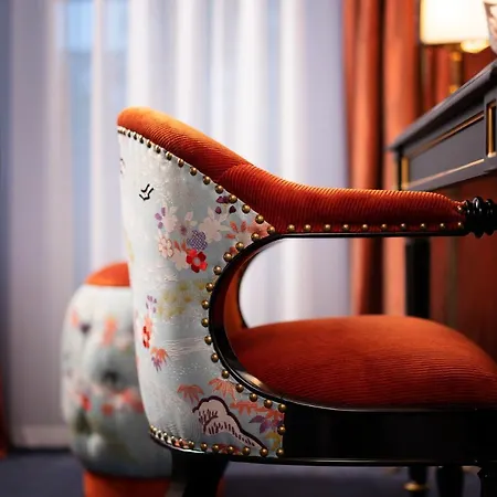 Maison Proust, & La Hotell 5*