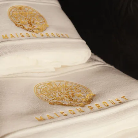 Maison Proust, & La 5*