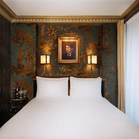 Maison Proust, & La