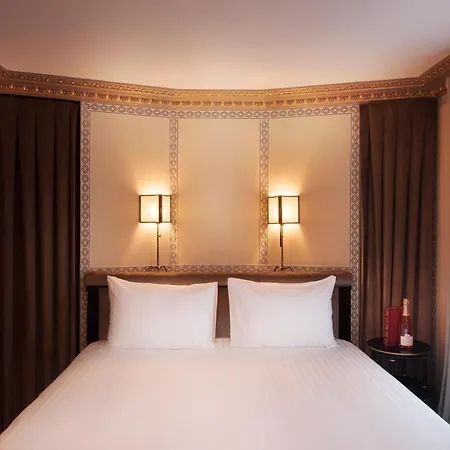 Maison Proust, & La Hotell Paris