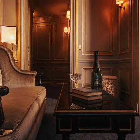 Maison Proust, & La 5* Paris