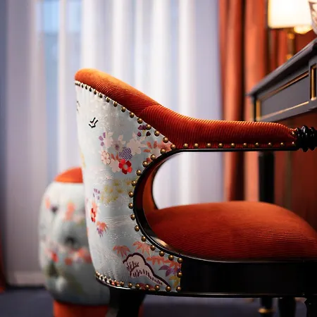 Maison Proust, & La 5*