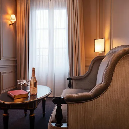 Maison Proust, & La Hotell 5*