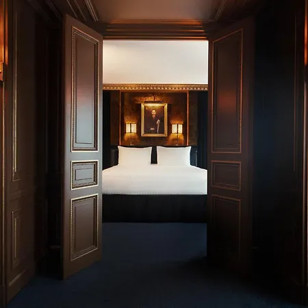 Maison Proust, & La Hotell Paris