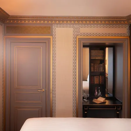 Maison Proust, & La Hotell Paris