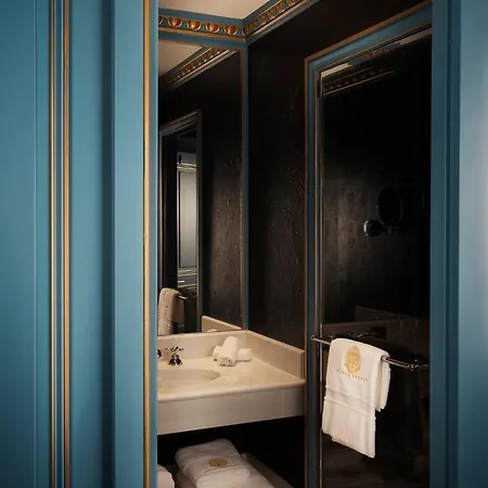 Maison Proust, & La Hotell 5*