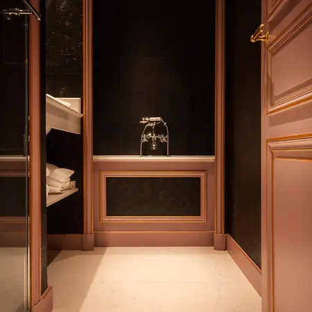 Maison Proust, & La Hotell 5*