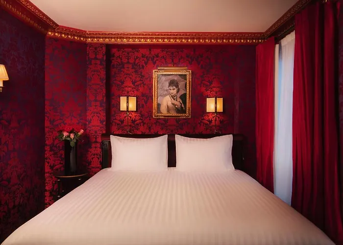 Maison Proust, & La Paris