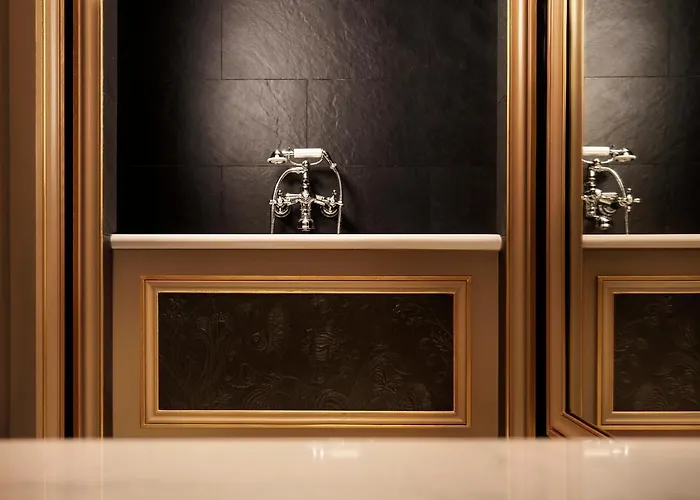 Hotel Maison Proust, & La 5*