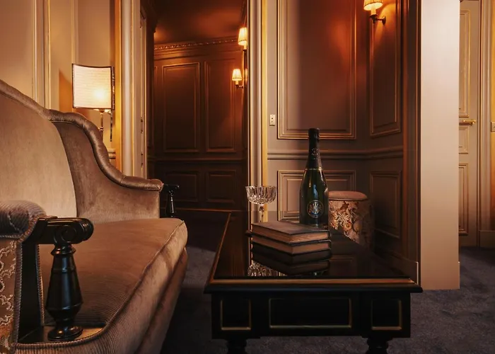 Maison Proust, & La 5* Paris