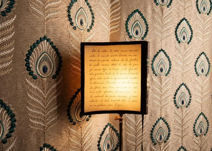 Maison Proust, & La Paris