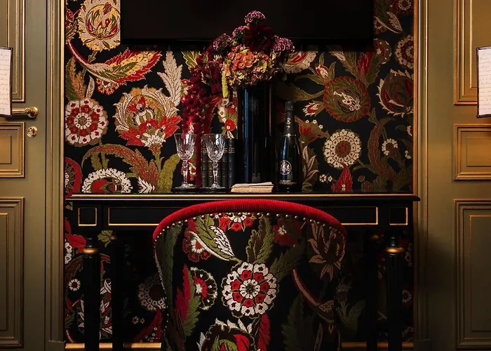 Maison Proust, & La Paris