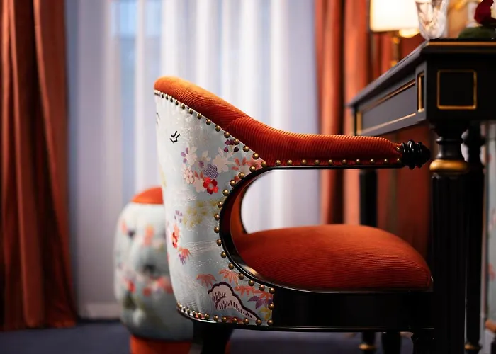 Maison Proust, & La Hotell 5*
