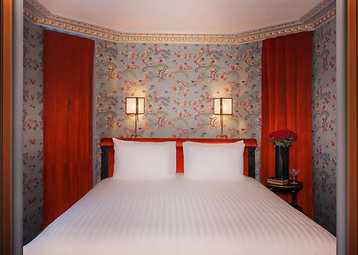 Maison Proust, & La Hotel Paris