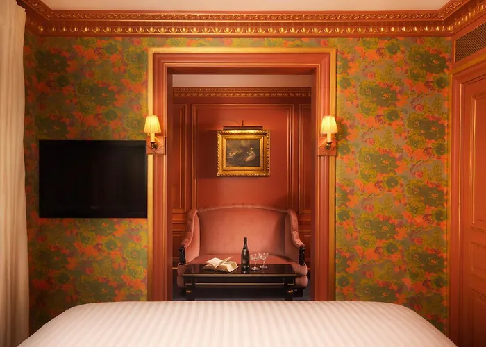 Maison Proust, & La Hotel 5*