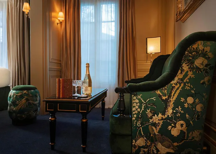 Maison Proust, & La 5* Paris