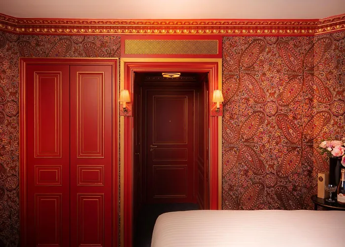 Maison Proust, & La Paris