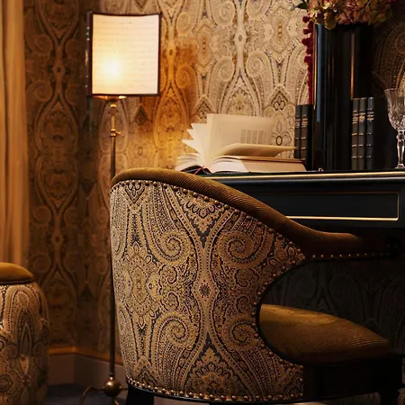 Maison Proust, & La Paris